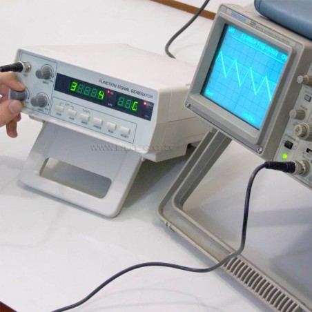 Gerador de Funções Senoidal Quadrada Triangular 2MHz Impac IP-2002