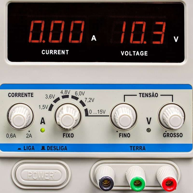 Fonte de Alimentação Digital 15V 2A - IP152D